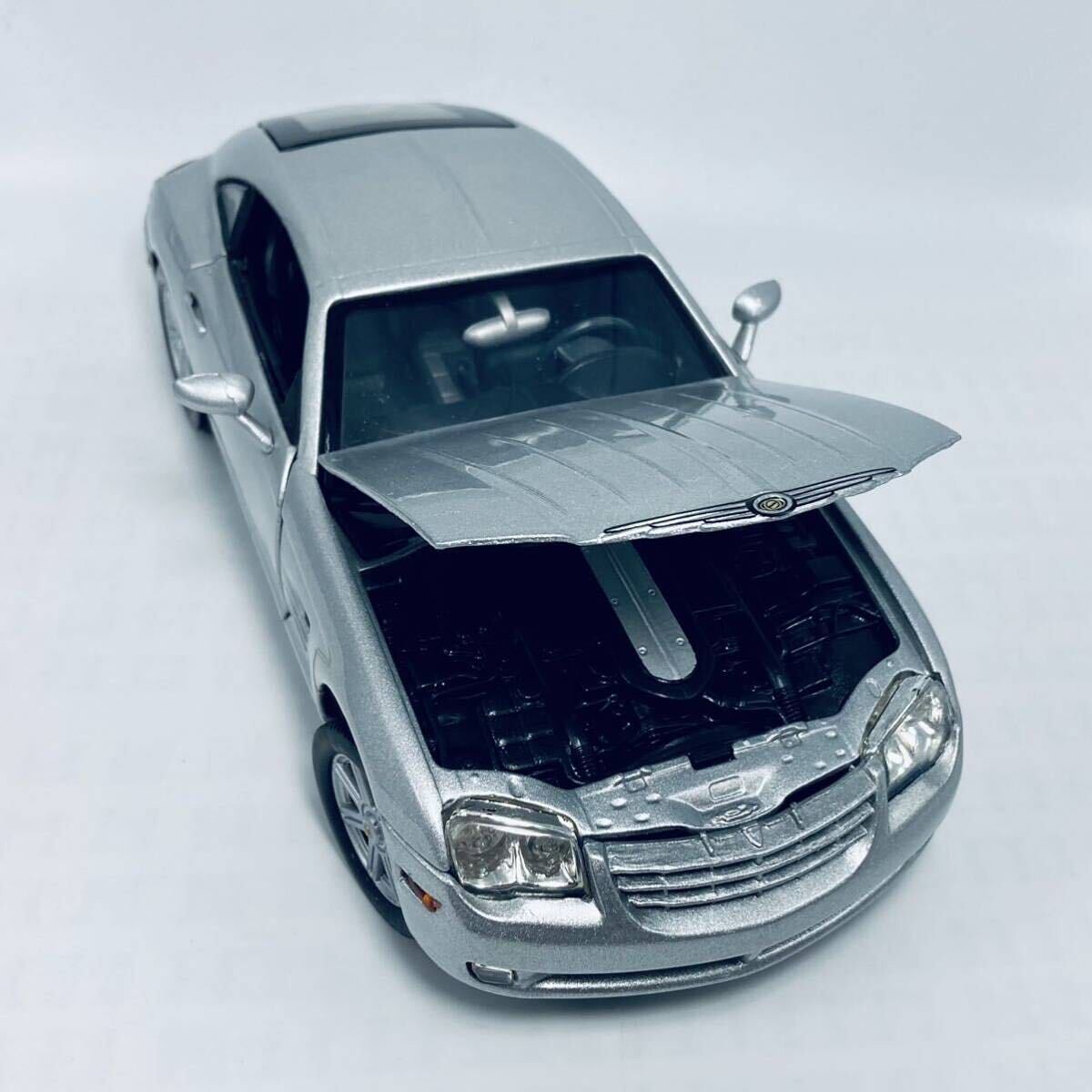  out of print goods rare model SOLIDO 1/18 CHRYSLER CROSSFIRE 2002 Chrysler Crossfire Silver