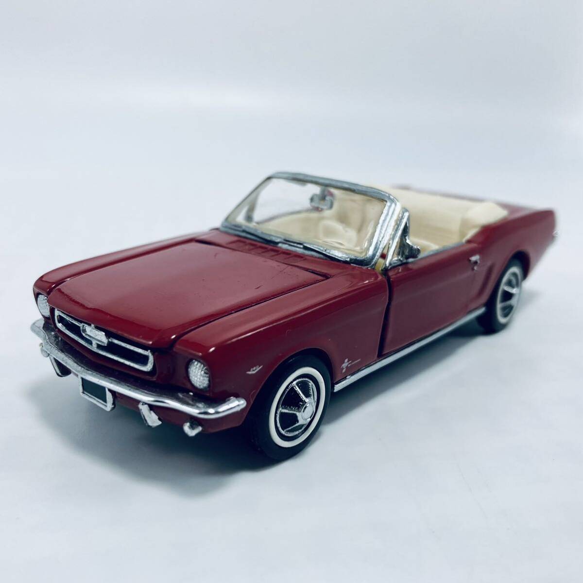  вне без коробки . Vintage предмет Franklin Mint 1/43 FORD MUSTANG CONVERTIBLE RED Mustang с откидным верхом красный 