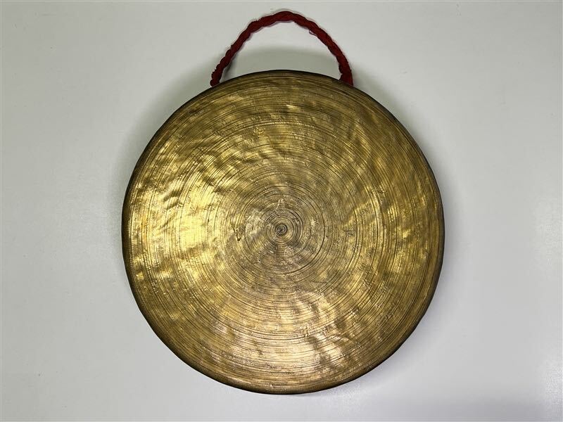 107 時代物 仏教美術 古銅 銅鑼 ① 直径37cm 重量3.5kg 銅製 仏具 鳴物 寺院 密教 法具 金属工芸の画像1