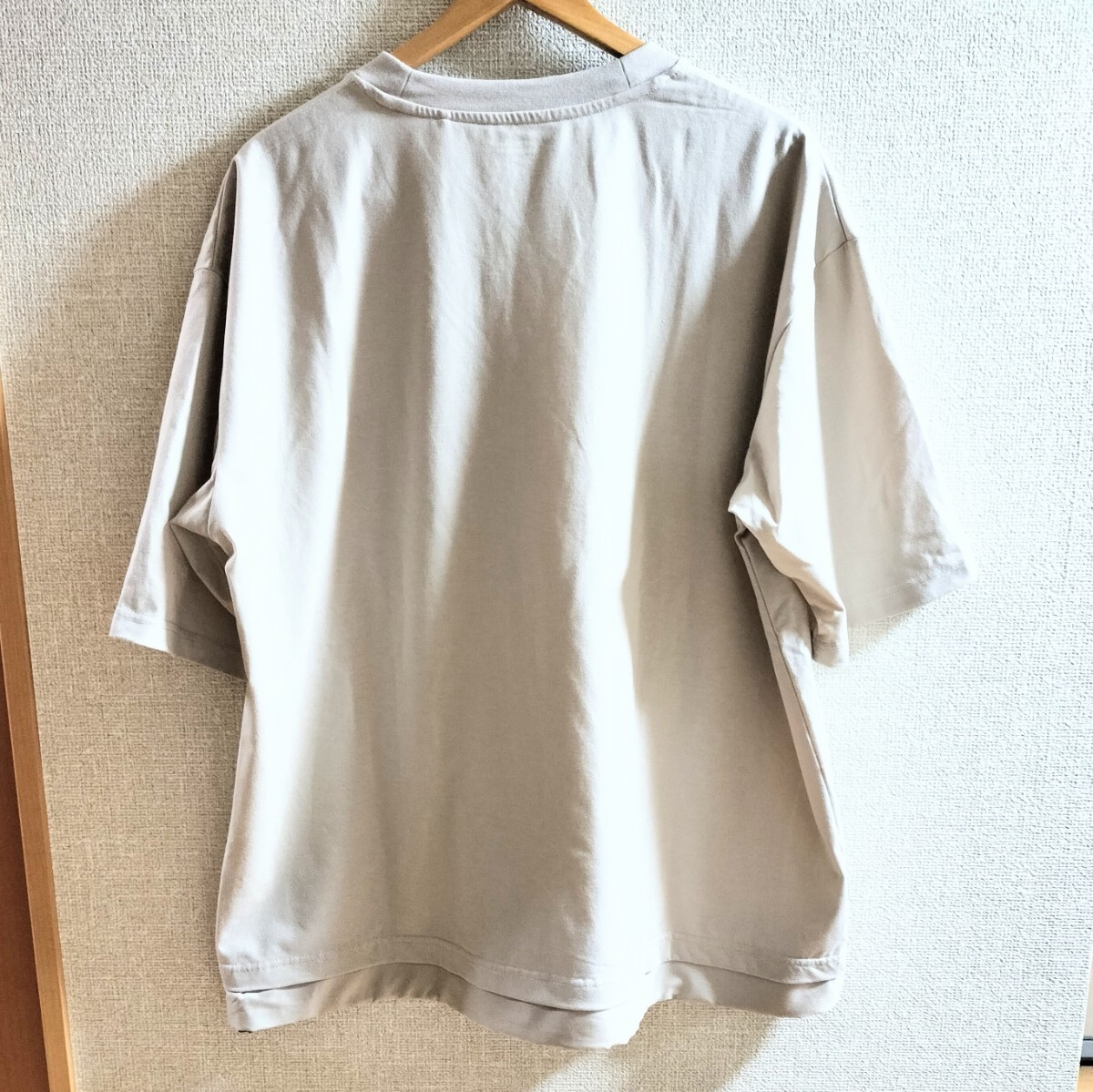 GU ジーユー ドライユーティリティポケットビッグTシャツ 5分袖 XL Tシャツ クルーネック グレージュ ライトグレー オーバーサイズ_画像2