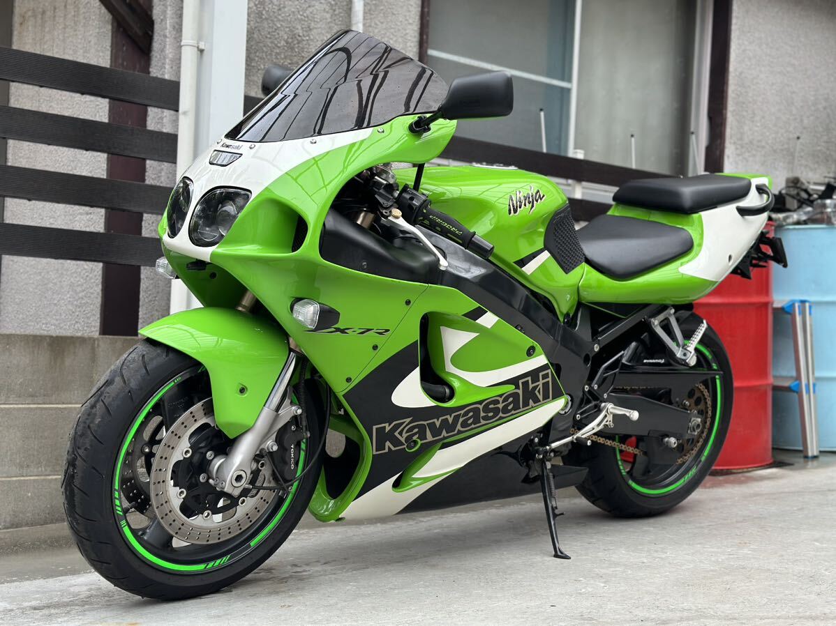 【保証付】ZX-7R！玉数が少ない珍車です！ETC、ドラレコ等付加価値付き！低走行車両＆長い車検付き！YouTubeも必ずご覧下さい☆神戸発☆ _画像3