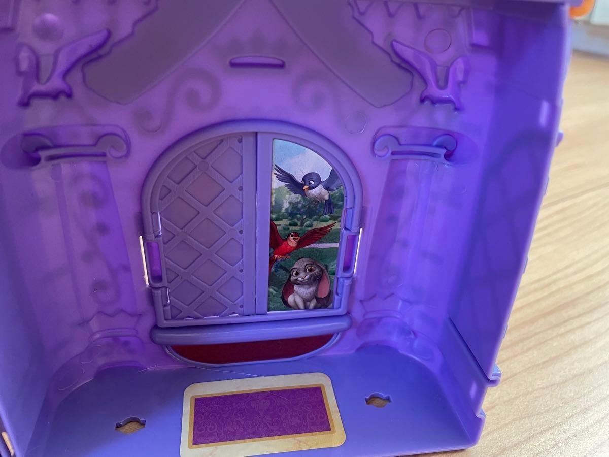 ちいさなプリンセス ソフィア かわいいなかまたち ディズニー Disney 持ち運べるお城 収納ケース ミニドールハウス