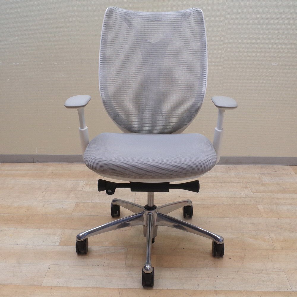オカムラ サブリナ C853BW-FSZ3 肘付きオフィスチェア グレー 事務椅子 ワークチェア ハイバック メッシュ EG13016 中古オフィス家具の画像2