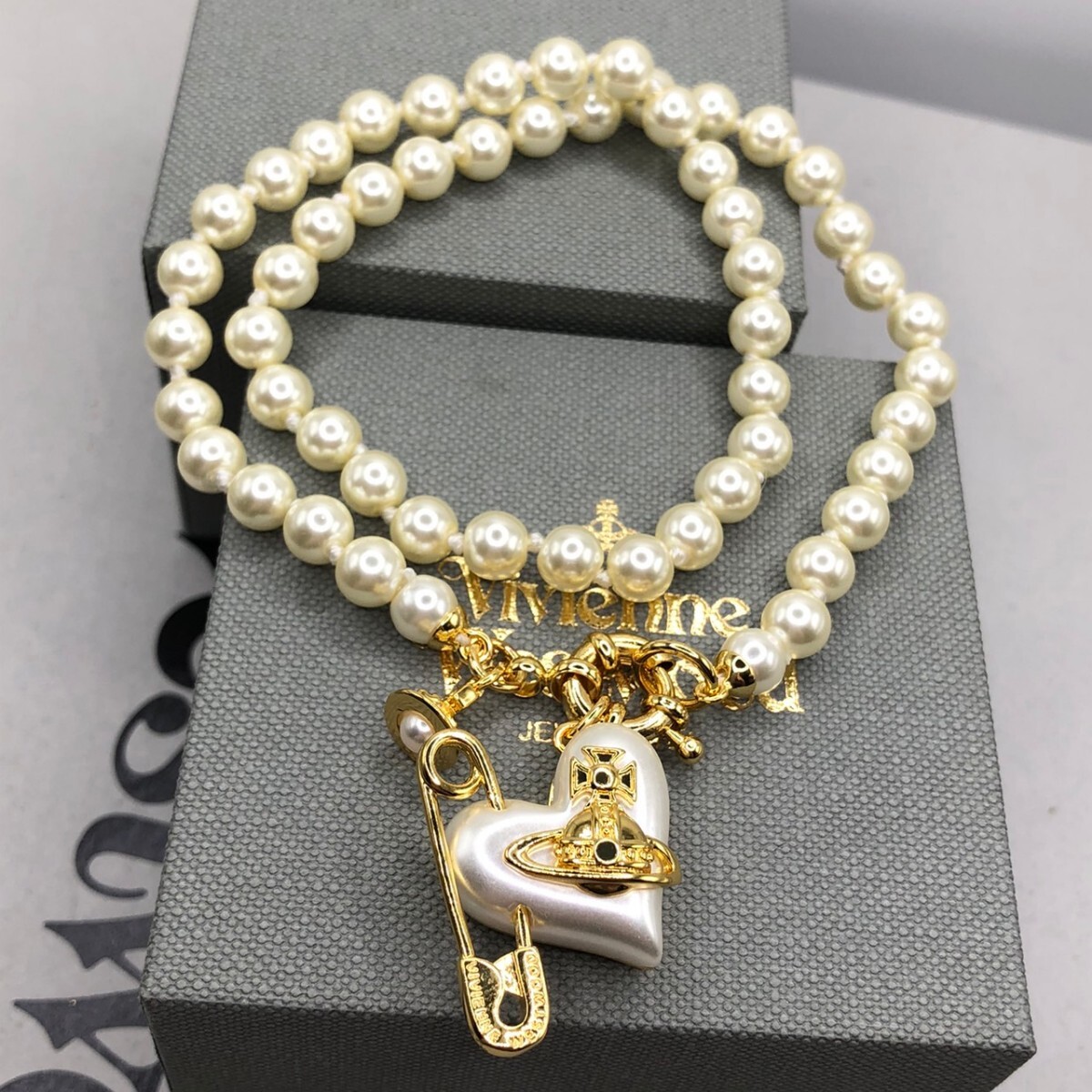 Vivienne Westwood ヴィヴィアン ウエストウッド 安全ピン Vivienne Westwood ヴィヴィアン ウエストウッド 安全ピン