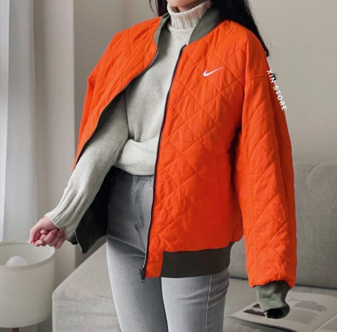 M 新品 NIKE ナイキ ウィメンズ バーシティ ボンバージャケット M 新品 NIKE ナイキ ウィメンズ バーシティ ボンバージャケット