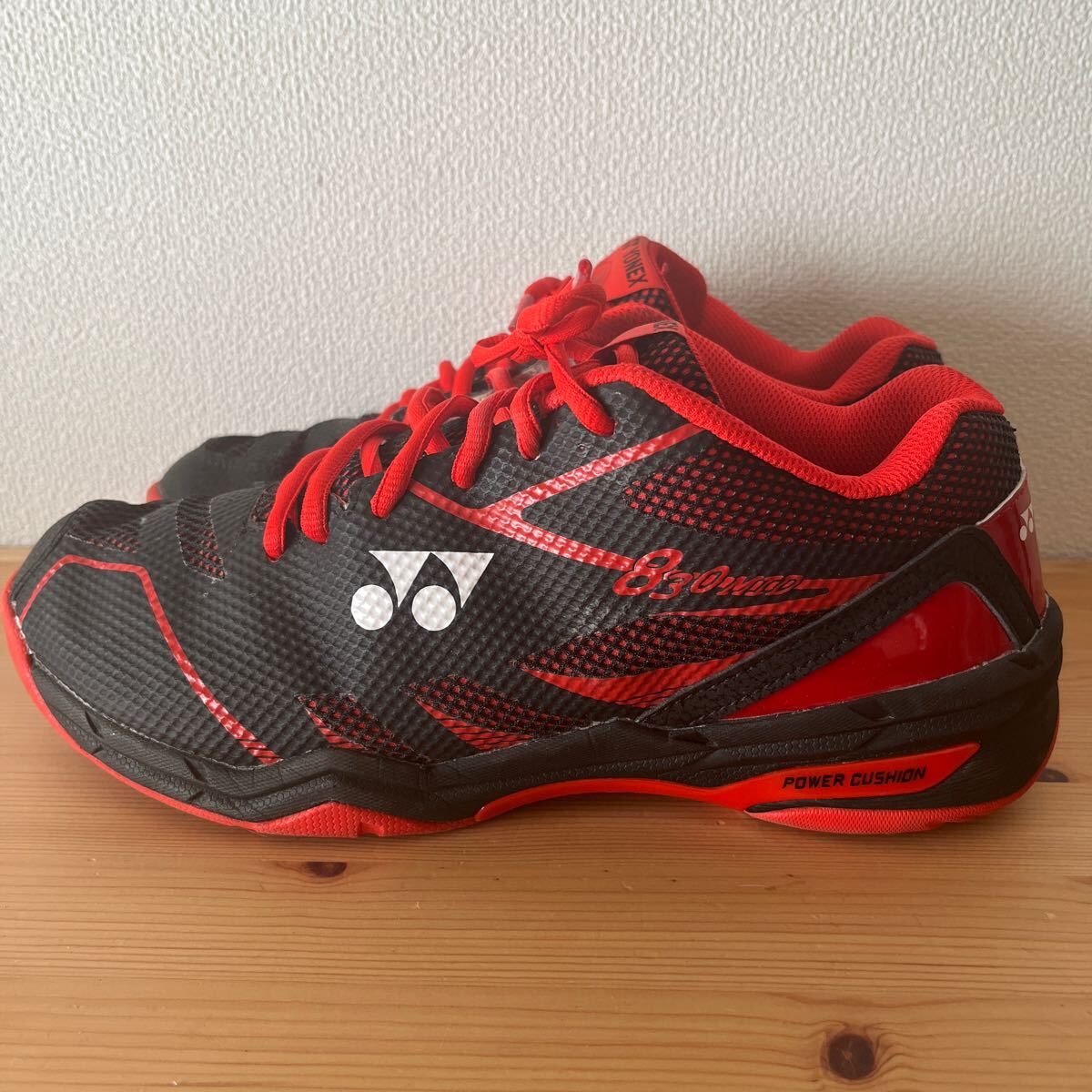 ◆オススメ◆ YONEX バドミントン シューズ パワークッション830ミッド SHB830MD SHB830MDサイズ27.0 定価10120円