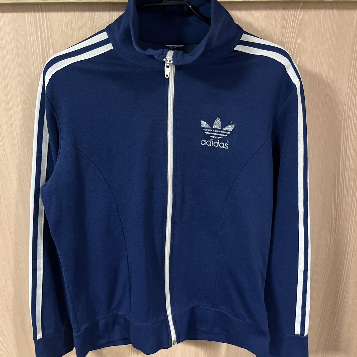 ◆オススメ◆80s 90s adidas トラックジャケット　ネイビー　サイズ不明（M相当）_画像1