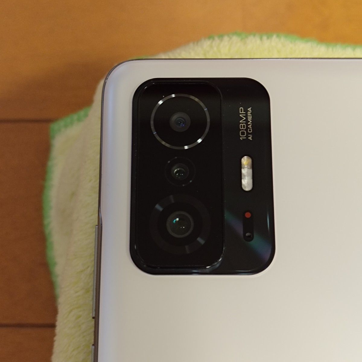 日本版 Xiaomi 11T Pro ムーンライトホワイト 純正バッテリー交換済  1億800万画素カメラ 120W充電 即日発送