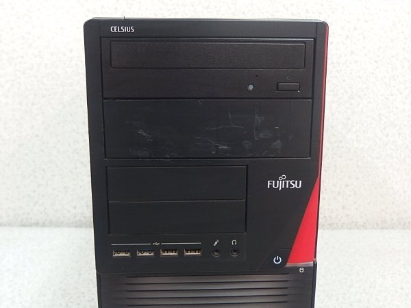 ■※ 【 распродажа ...】 товар в состоянии "как есть"  FUJITSU  Work  Station   CELSIUS W550/Xeon E3-1280 v5/HDD нет / память 4GB/DVD мульти /OS нет   включение питания   проверка   передняя сторона   царапины 