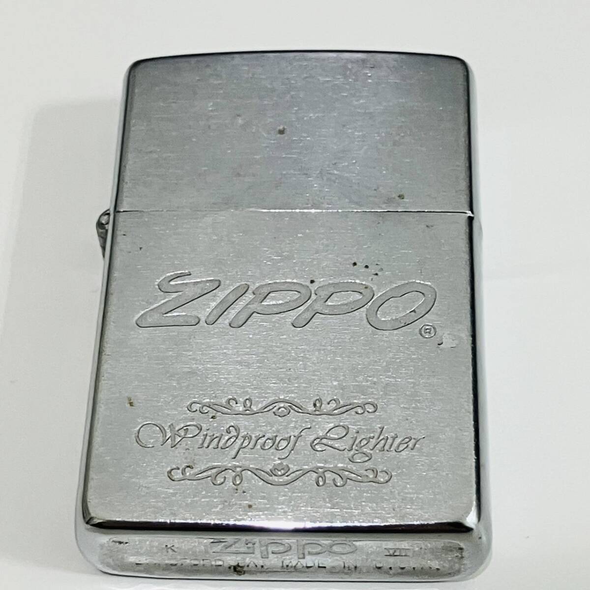 #6636★Zippo アメリカ産 シルバーカラー コレクション コレクター 収集家 収集 喫煙 タバコ グッズ 着火未確認 ジャンク品★現状保管品_画像1