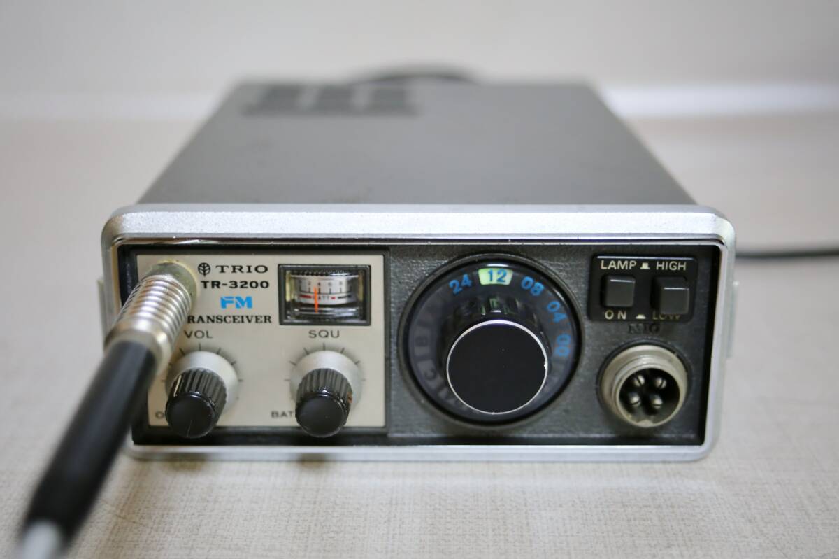 TRIO トリオ TR-3200 430MHz ハンディ ポータブル無線機の画像1
