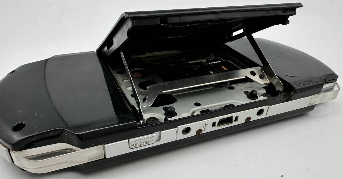 y1454TT ジャンク ゲーム機 ソニー SONY PSP本体 PSP-3000 バッテリー膨張有り ACアダプター 電源コード付き ピアノブラック 動作未確認の画像7