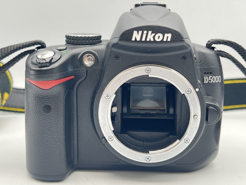 i1833KI ニコン Nikon デジタル一眼レフカメラ D5000 レンズキット AF-S DX NIKKOR 18-55mm F3.5-5.6G VRの画像2