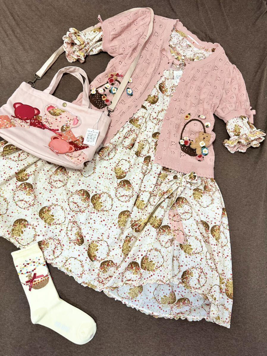 【お値下げ】NO256☆ピンクハウス【2023年 新品未使用、定価27,500円】Flower Picnic プリントパッチワークバッグ　ピンク_コーディネート例