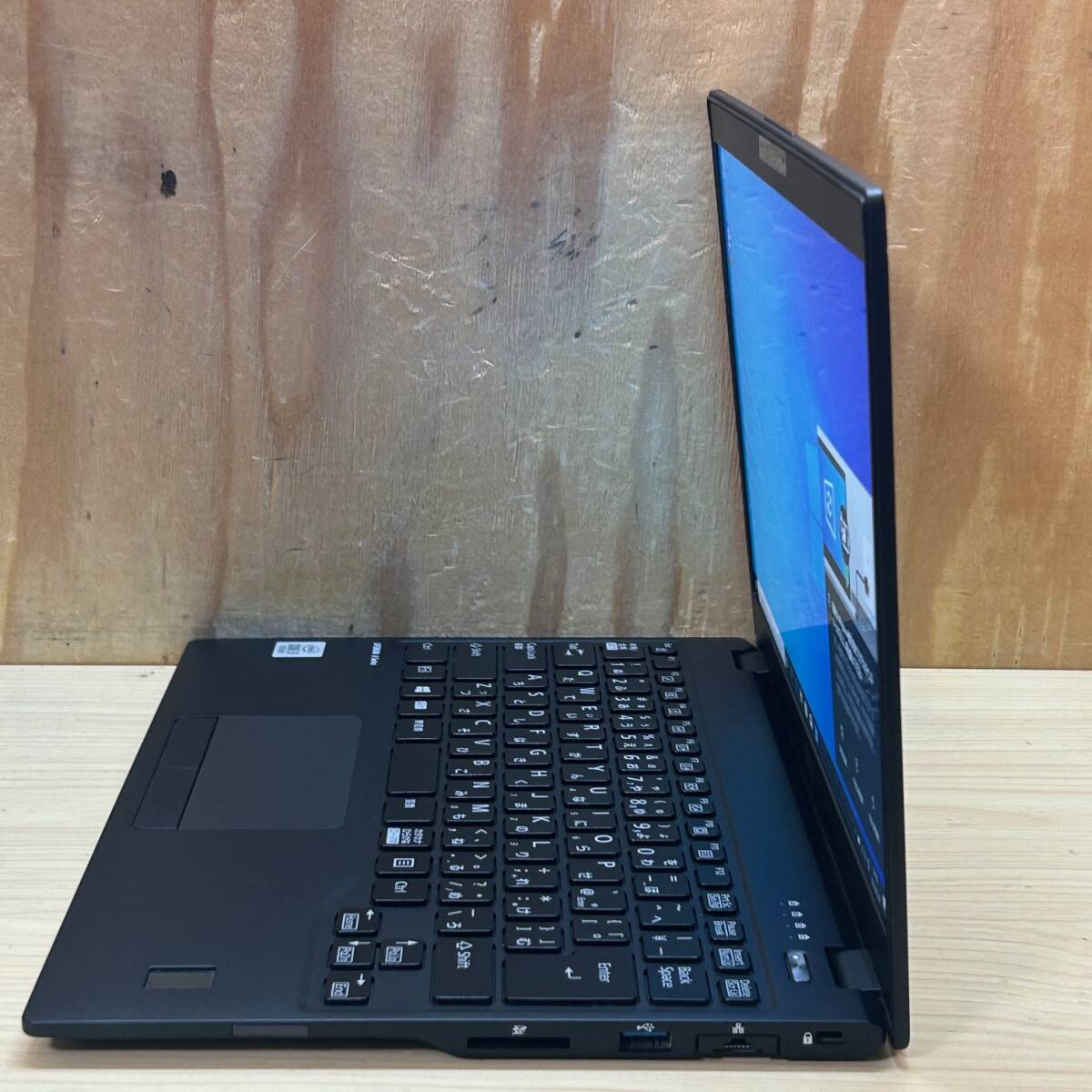 超軽量◆LIFEBOOK U9310/D◆Core i7-10610U◆メモリ16GB◆SSD256GB◆Full HD◆D2Dの画像4