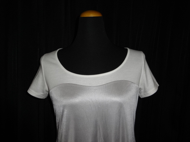 # beautiful goods VICKY Vicky made in Japan * line pretty short sleeves One-piece blouse T-shirt satin white silver white 2 number M size 9 number 38 number 