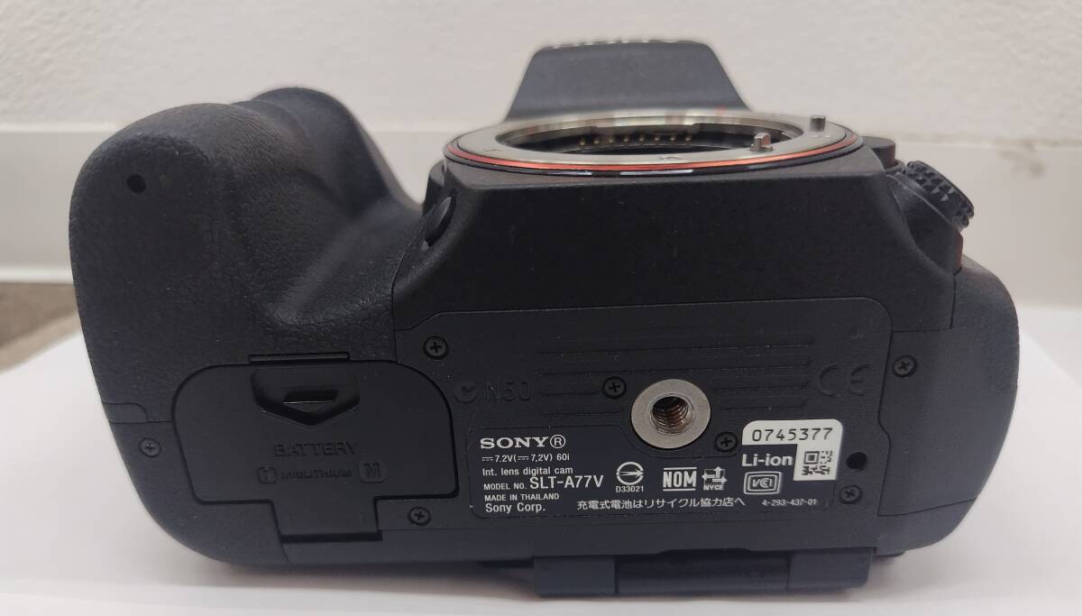 SONY ソニー α77 SLT-A77V、VG-C77AM 縦位置 グリップ 箱、バッテリー、充電器、取扱説明書 他付_画像5
