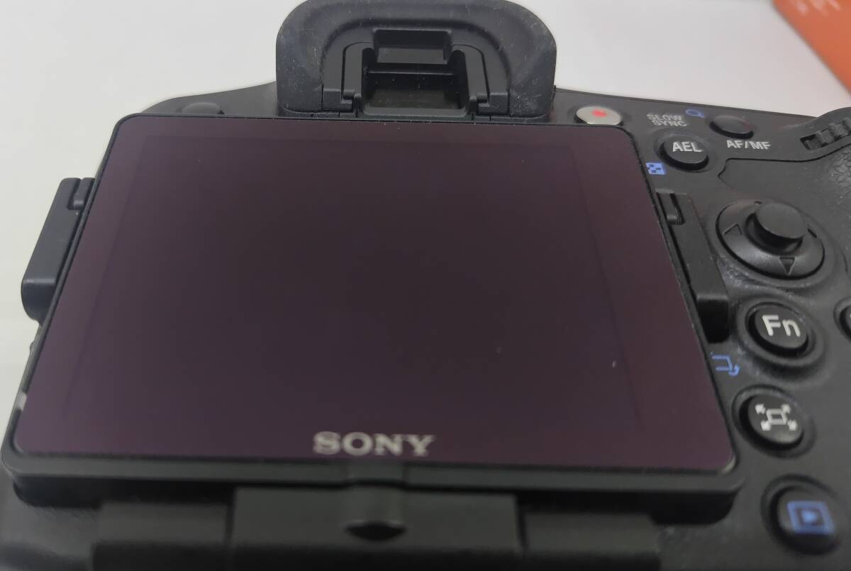 SONY ソニー α77 SLT-A77V、VG-C77AM 縦位置 グリップ 箱、バッテリー、充電器、取扱説明書 他付_画像7