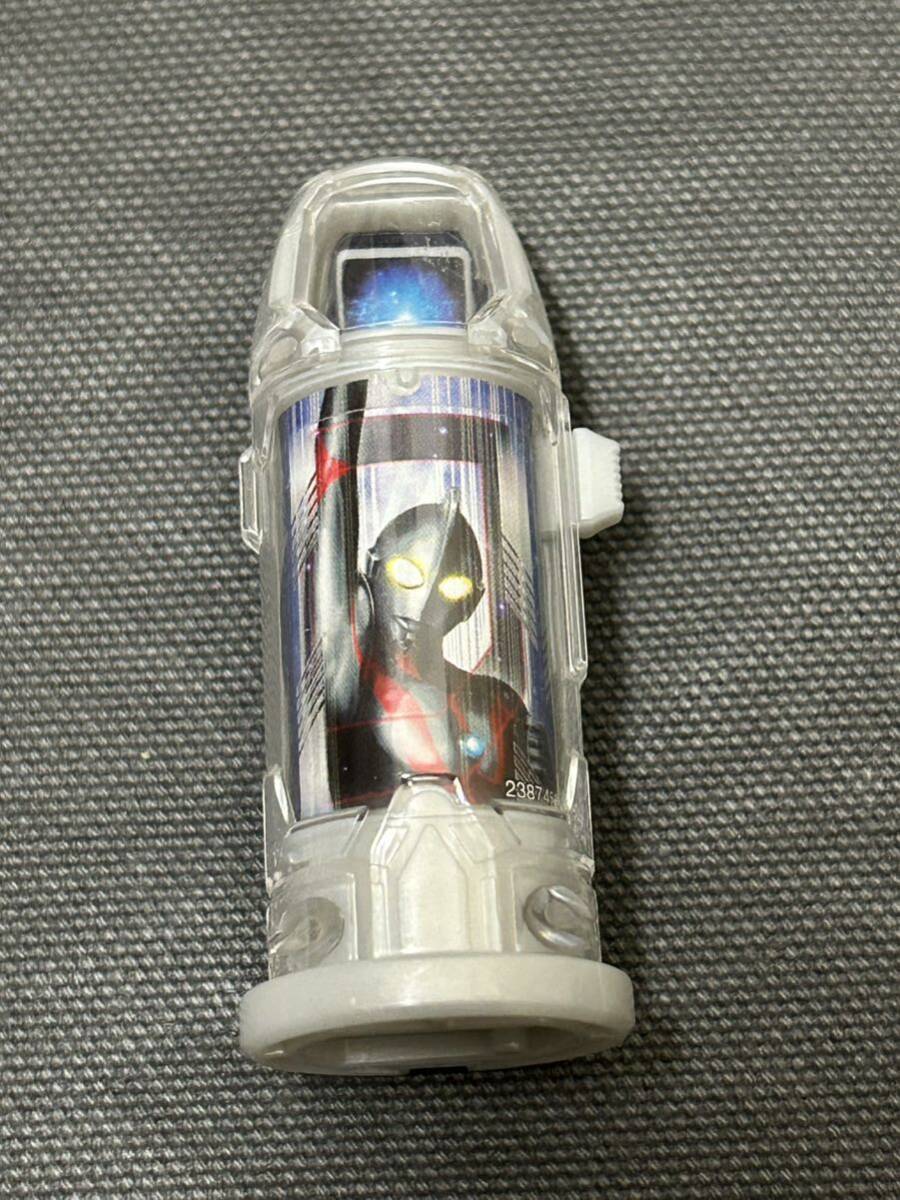 【中古】DX ウルトラマンカプセル ウルトラマンジード DXジードライザー 付属品 特撮 ウルトラカプセル ウルトラマン_画像1