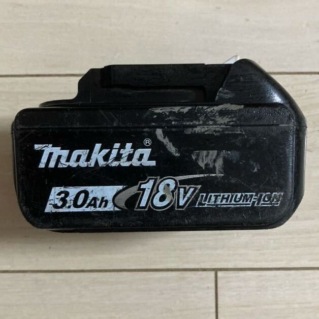 makita 純正 18V 3.0Ah リチウム バッテリー BL1830B 動作品 蓄電池 LITHIUM ION 電動工具 マキタ 純正 送料無料の画像2