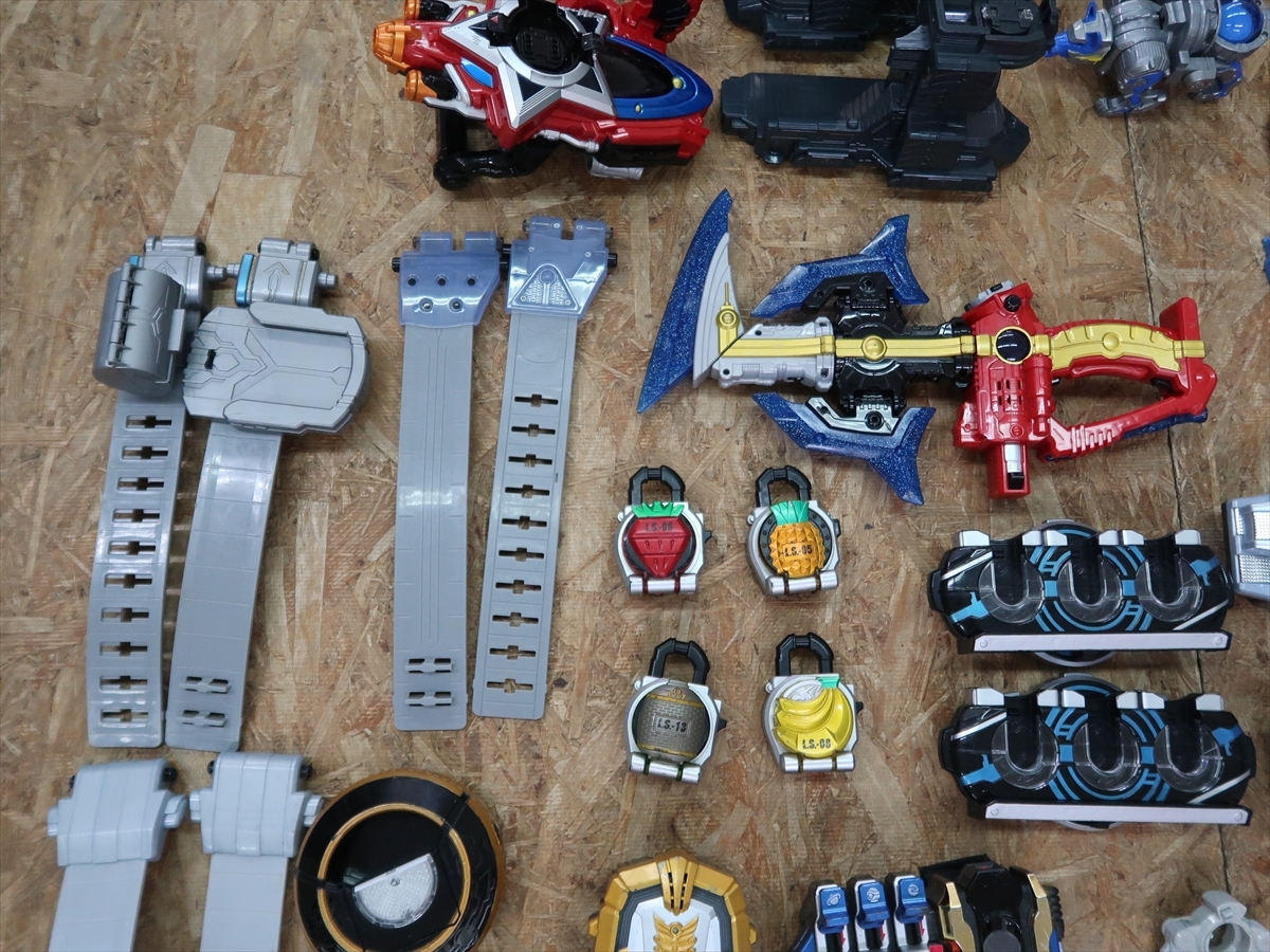  present condition goods junk special effects hero TOY toy Kamen Rider Squadron thing etc. metamorphosis belt parts weapon Robot etc. summarize set free shipping k12