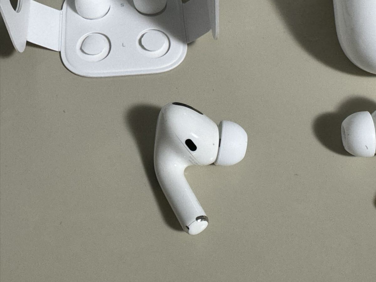 AirPods Pro 第1世代 MWP22J/A 箱/ケースおまけ付きApple アップル エアポッズ _画像4