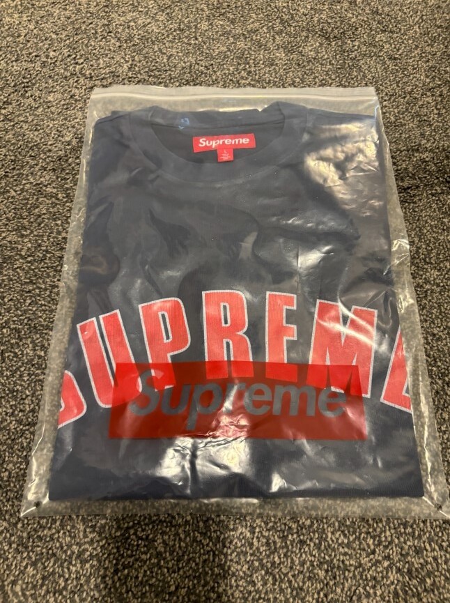 Supreme シュプリーム Cracked Arc SS Top 2024ss L サイズ Navy 紺 ネイビー アーチ ロゴ 新品 正規品 Tシャツ 未使用 クラックド_画像3