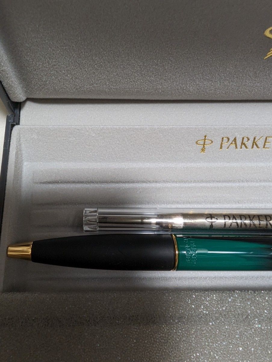 パーカー　ボールペン　替芯　ケース付き PARKER