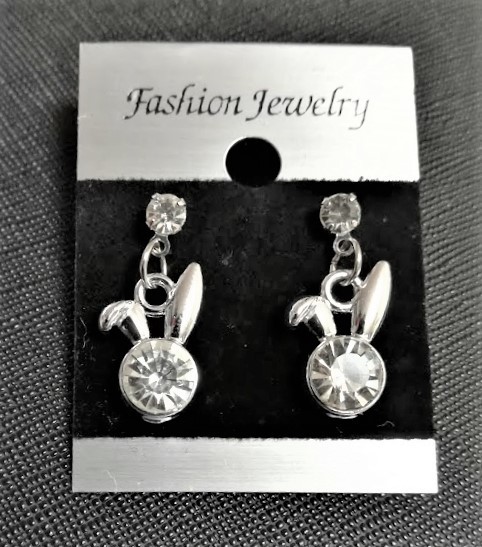うさぎピアス★スワロ４個付き★シルバー★スウィングタイプ★キュート＆ゴージャス★ラビット★_画像1