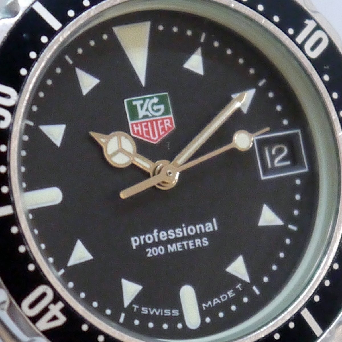 USED品・保管品 TAG HEUER タグホイヤー 973.013R プロフェッショナル 200m クオーツ 3針 デイト 黒文字盤 回転ベゼル 動作品 本体のみ_画像3