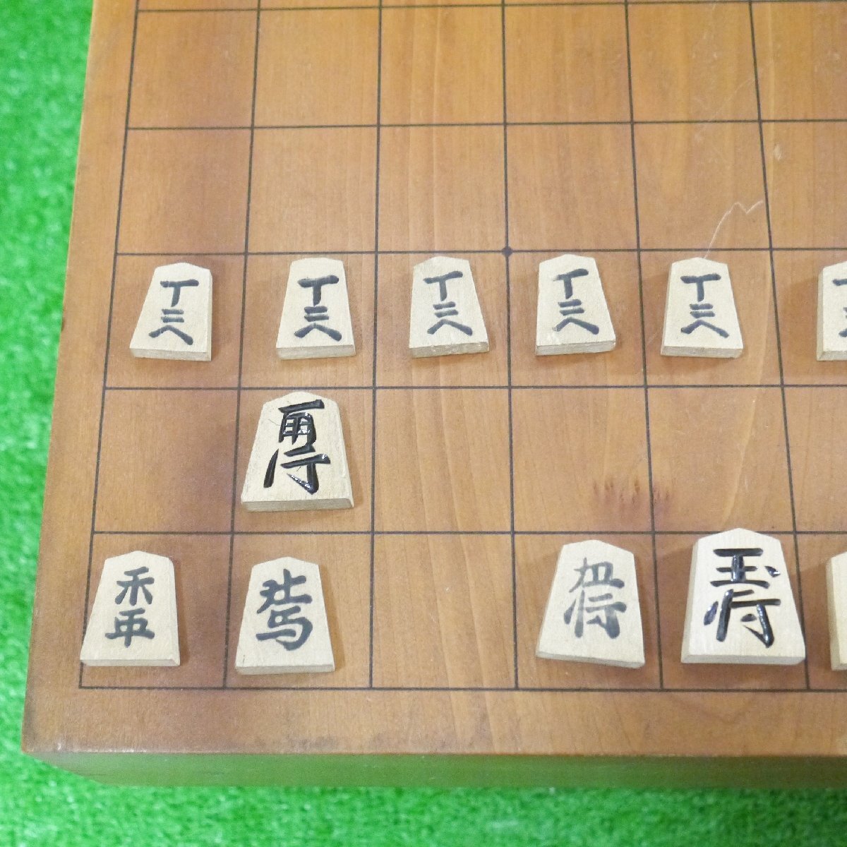 USED品・長期保管品 詳細不明 木製 将棋盤 将棋駒 セット 将棋駒欠品有り 現状品 佐川急便140サイズ発送_画像4