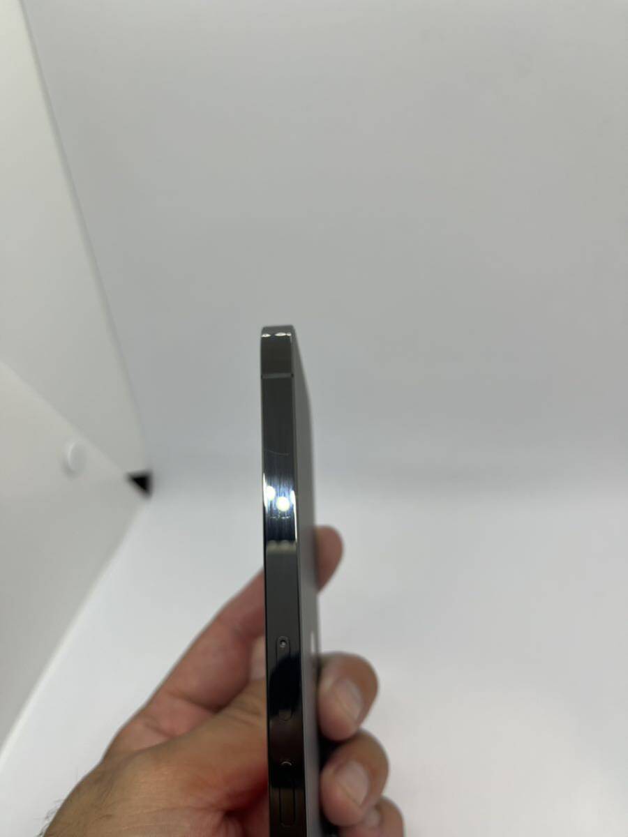 新古品　iPhone 13 Pro MAX 256GB グラファイト SIMフリー 