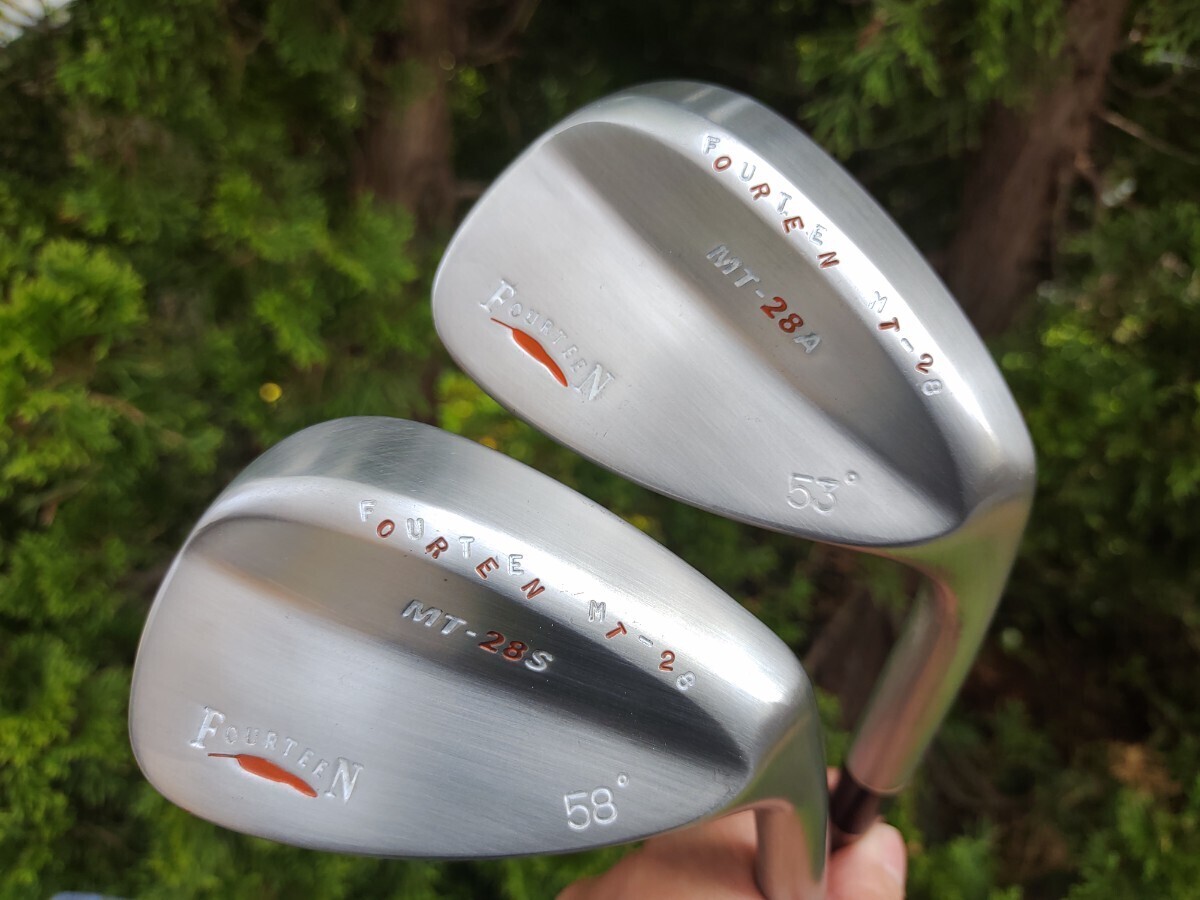Fourteen MT-28 wedges, 53 and 58, with custom dancing finish_画像1