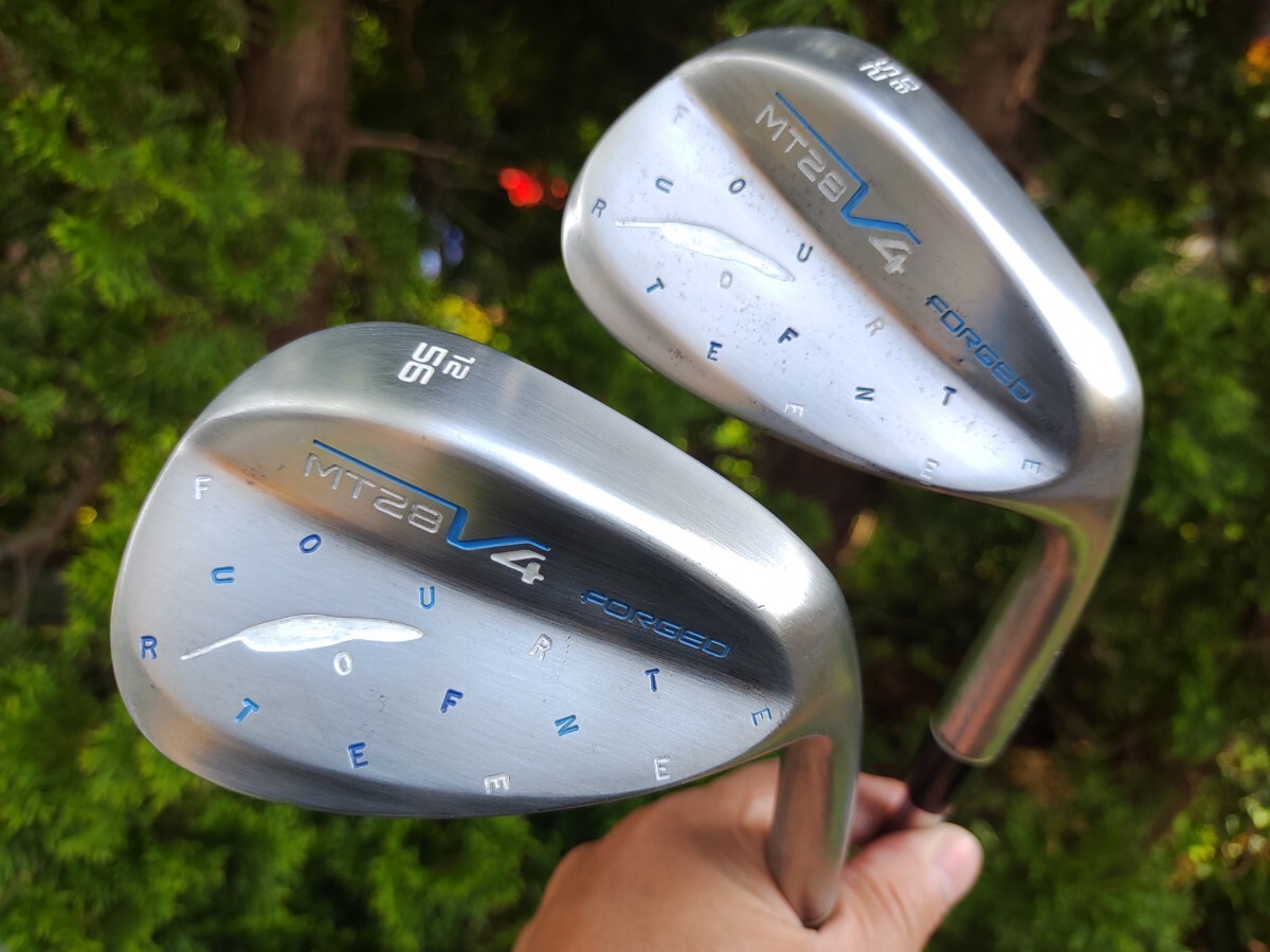 Fourteen MT-28 V4 wedges, 52 and 56, with custom dancing finish_画像1