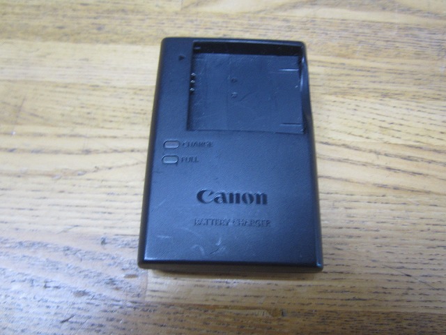 即決500円キャノン CANON バッテリーチャージャー CB-2LV 充電器 の画像1