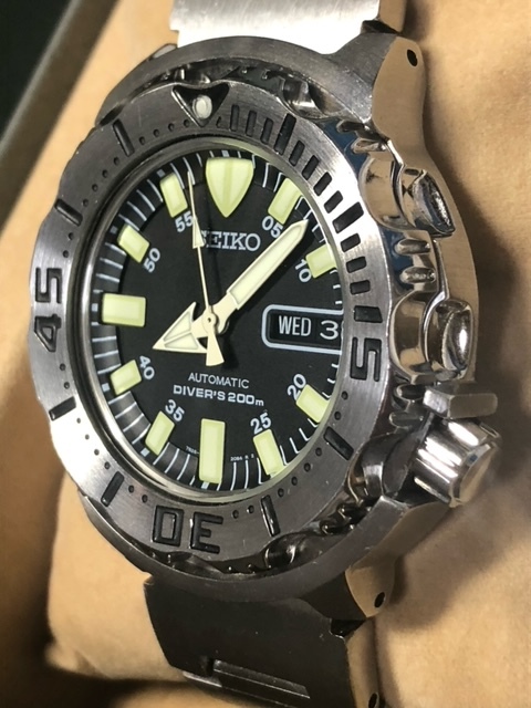 整理⑧ 完動極美 SEIKO【セイコー ブラック モンスター ダイバー 200M ステンレスベルト付 SKX779 7S26-0350 】AUTOMATICの画像3