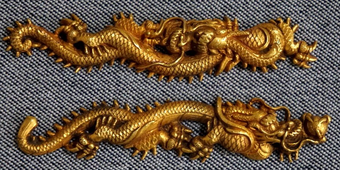 1 jpy ~ [ sword fittings ] eyes .. dragon map eyes . less . capital gold . pure gold ground shape carving day sword guarantee preservation sword fittings expert evidence attaching 
