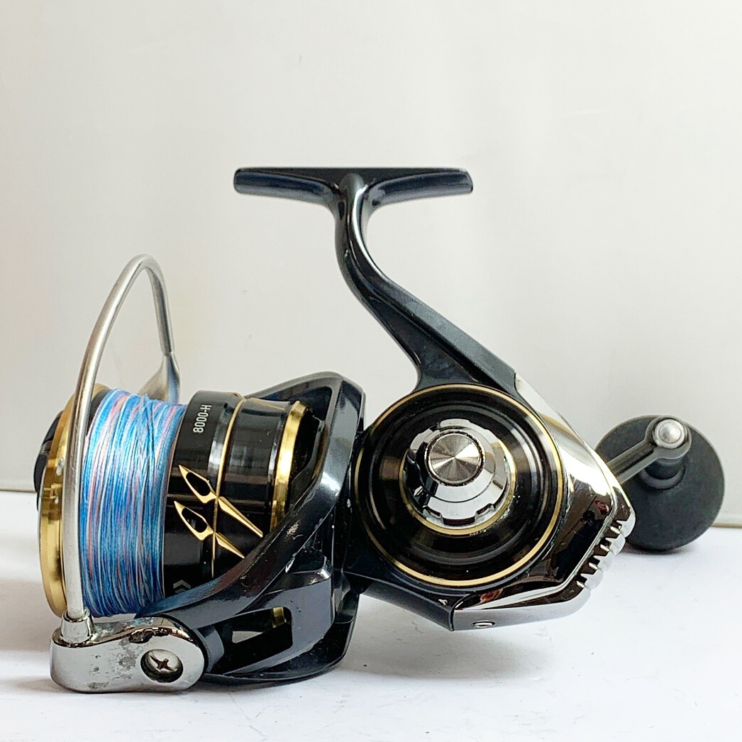 ★★ DAIWA ダイワ 22 カルディアSW 8000-H スピニングリール　本体のみ　使用感あり 165764 傷や汚れあり_画像3