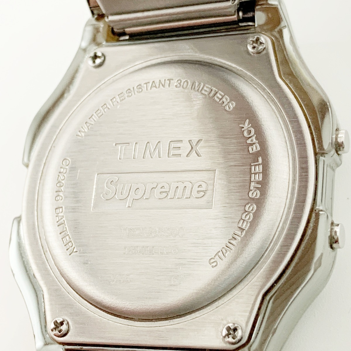 〇〇 TIMEX タイメックス Supreme シュプリーム コラボ クォーツ 腕時計 TW2U03500 シルバー やや傷や汚れあり_画像5