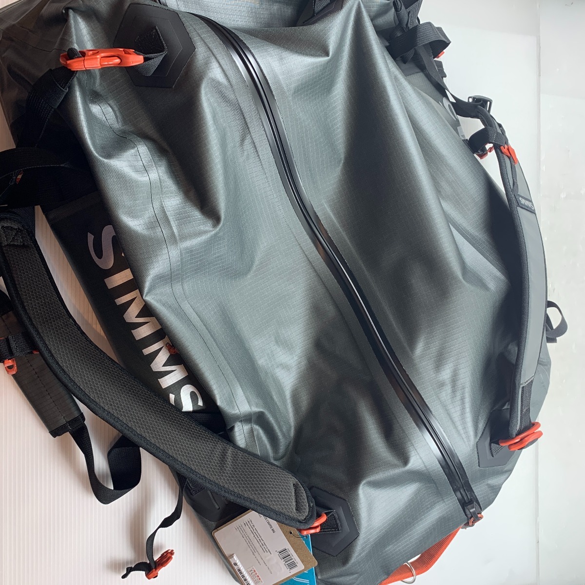 ττ SIMMS ブラック G3 GUIDE Z DUFFEL BAG ブラック 目立った傷 ττ SIMMS ブラック G3 GUIDE Z DUFFEL BAG ブラック 目立った傷