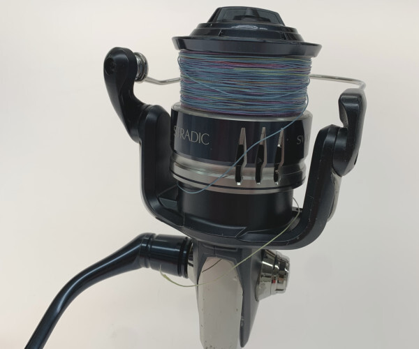 5440円 ○○ SHIMANO シマノ スピニングリール 04250 やや傷や 5440円 ○○ SHIMANO シマノ スピニングリール 04250 やや傷や