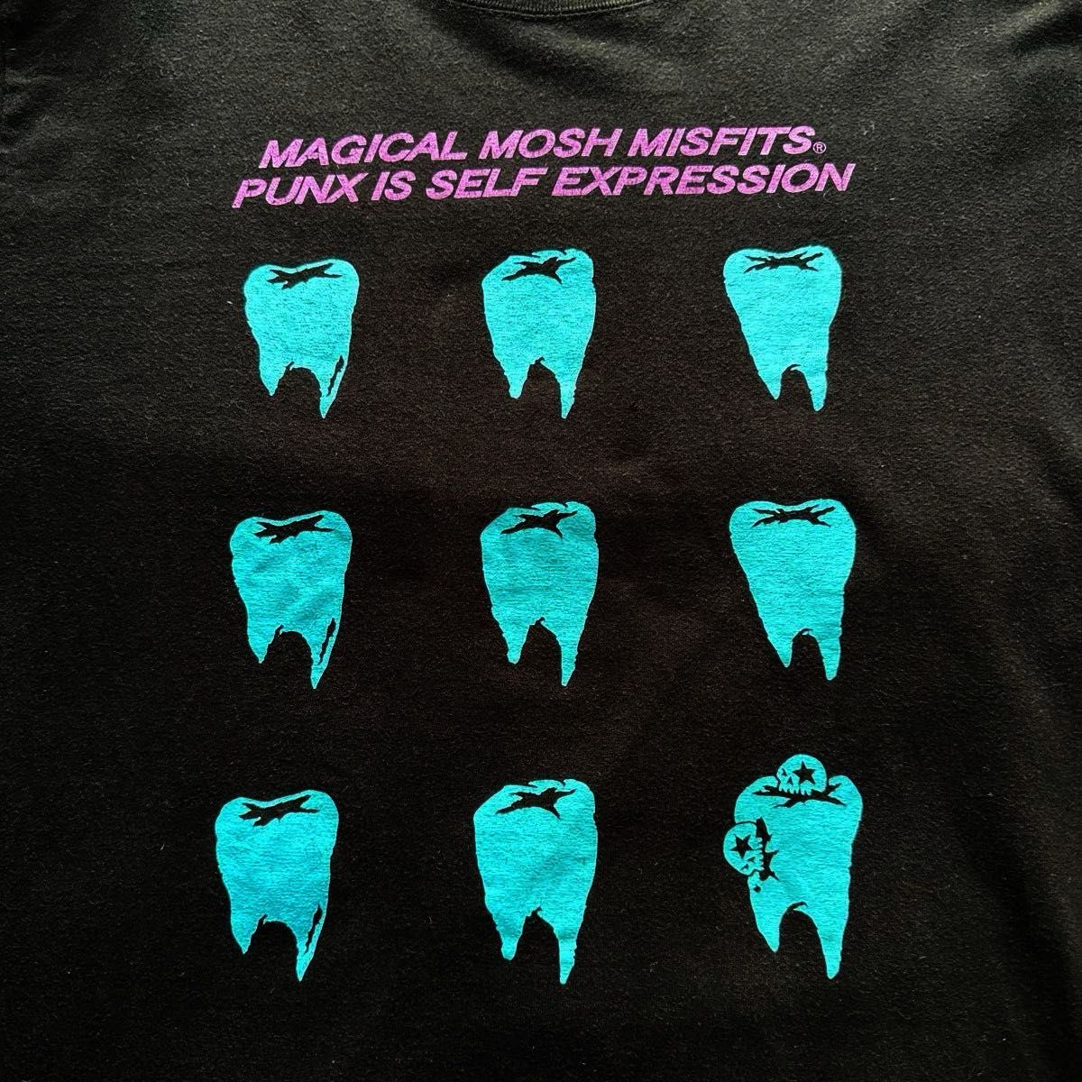 【絶版】MAGICAL MOSH MISFITS （マジカルモッシュミスフィッツ）奥歯ブルー　半袖Tシャツ
