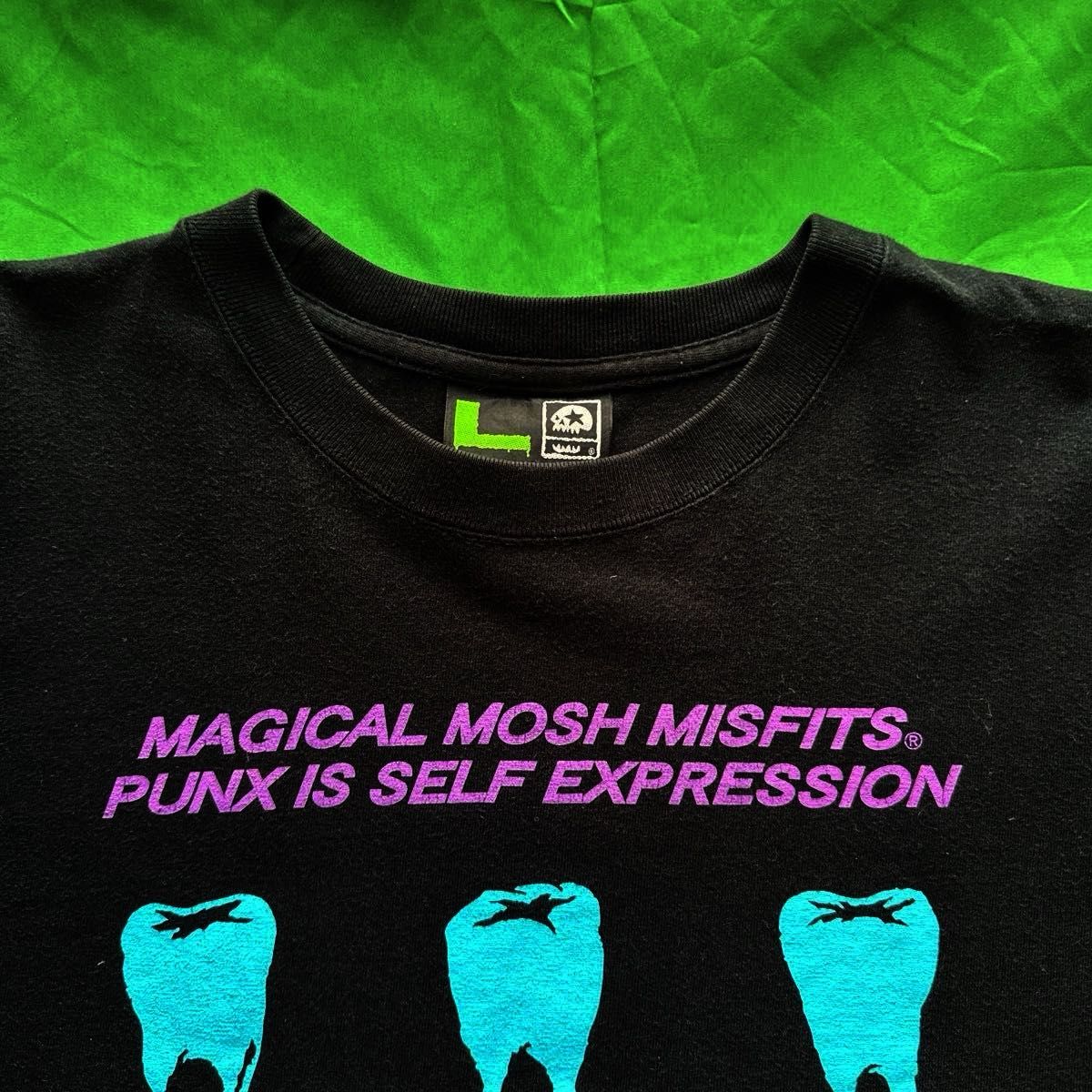【絶版】MAGICAL MOSH MISFITS （マジカルモッシュミスフィッツ）奥歯ブルー　半袖Tシャツ