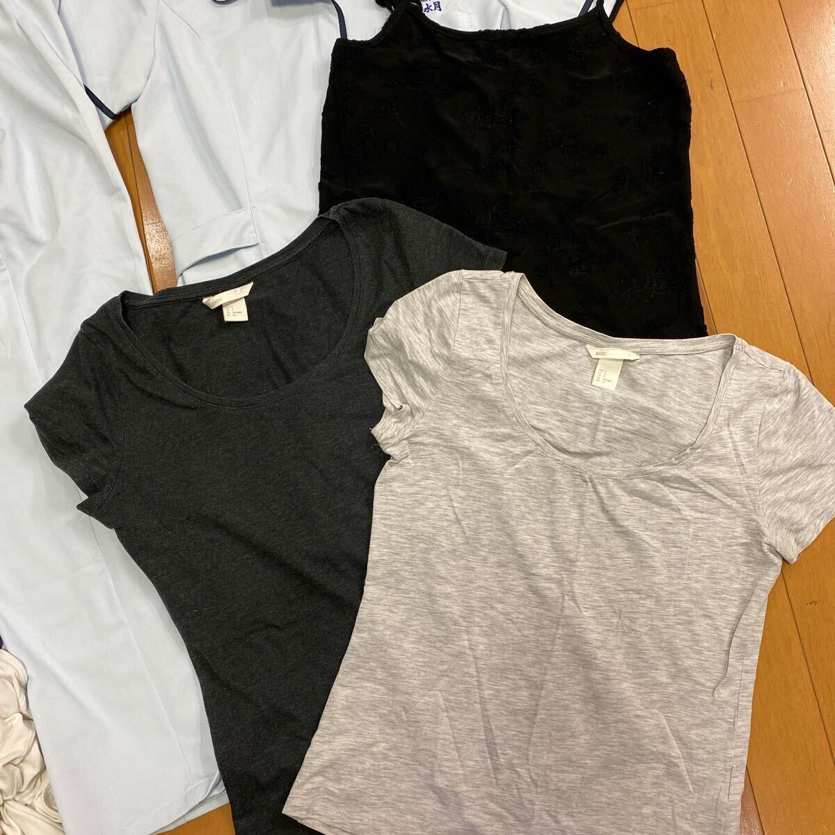 4 0 コスプレ衣装 ナース服 大学 研修着 部屋着 Tシャツ 女子大生 詰め合わせ 匿名発送_画像4