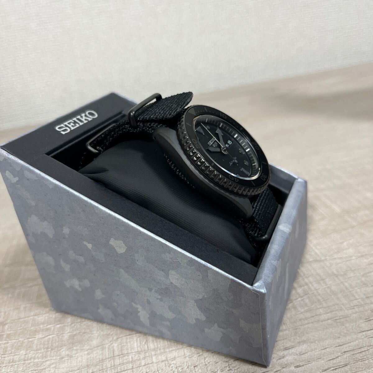 1 иен старт прямые продажи новый товар не использовался Seiko 5 спорт сделано в Японии самозаводящиеся часы автоматический ограниченная модель наручные часы SBSA025 SEIKO Street все черный 