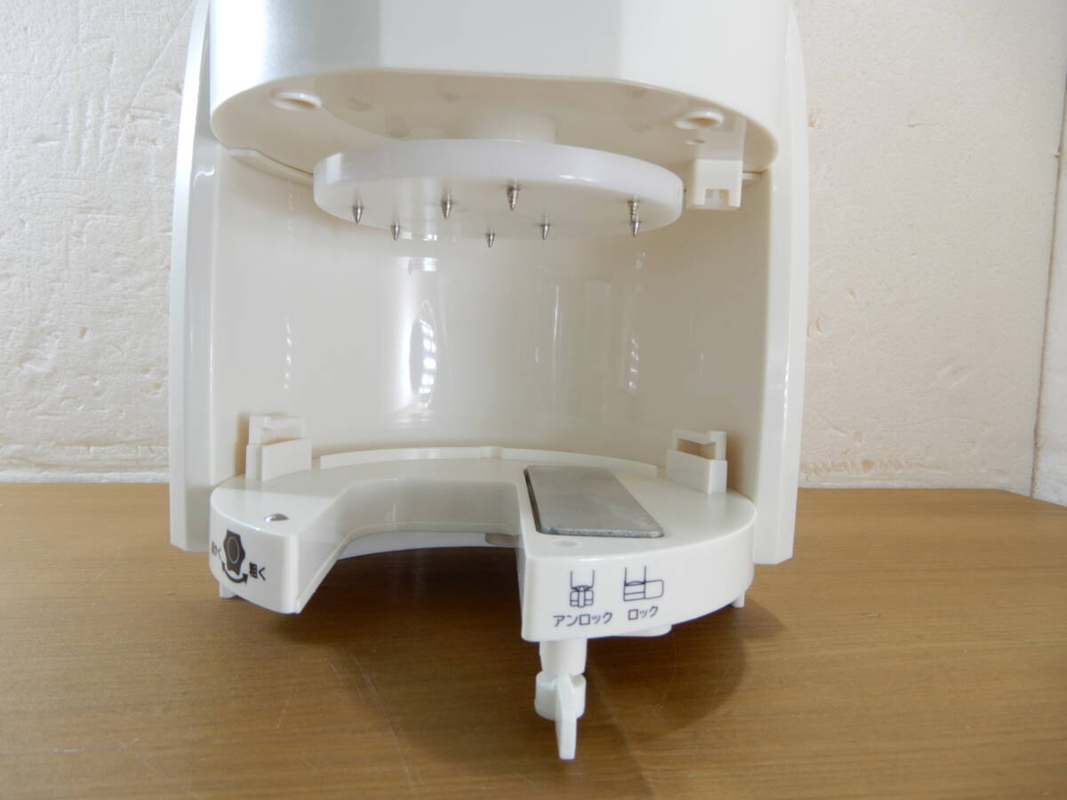Z1429★\～i-Yummy　家庭用　アイスシェーバー/電動氷かき器　氷カップ付き　model:IFD-832_画像4