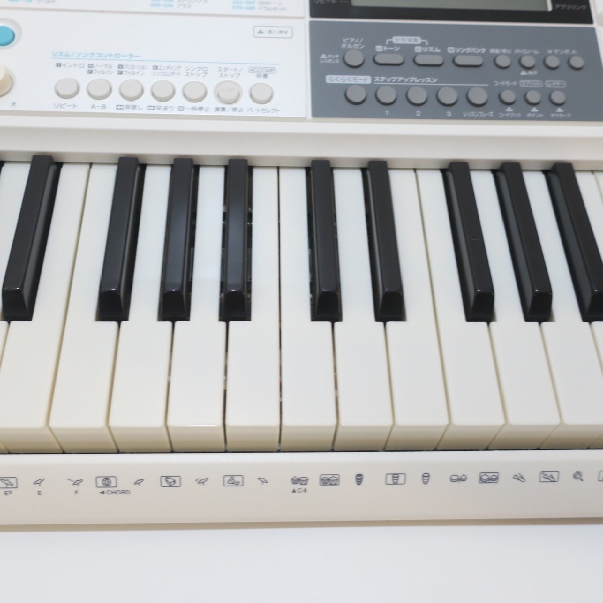 １円スタート CASIO カシオ LK-516 電子ピアノ キーボード 鍵盤楽器 ヘッドホン マイク 取扱説明書 保証書 白 ホワイト 通電確認済み_画像3