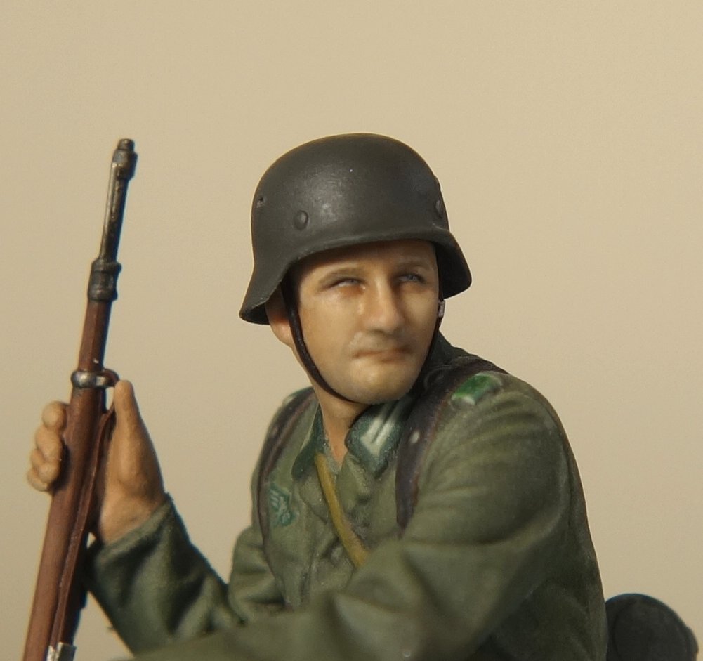 タミヤ 1/35MM ドイツ国防軍兵士1体【32】組立て塗装済み完成品 TAMIYA 1:35 WW2 German Wehrmacht Soldier, build and Painted finished._画像7