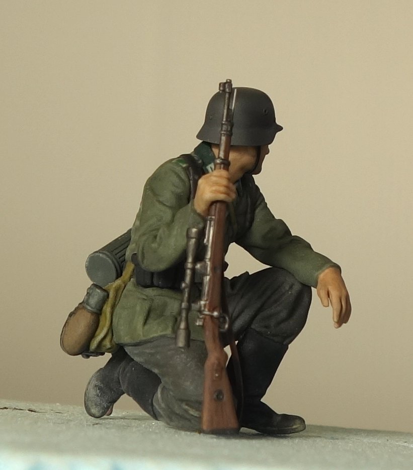 タミヤ 1/35MM ドイツ国防軍兵士1体【32】組立て塗装済み完成品 TAMIYA 1:35 WW2 German Wehrmacht Soldier, build and Painted finished._画像5