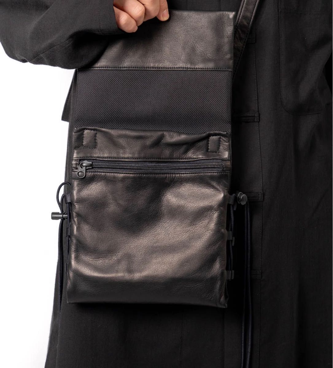 ヨウジヤマモト Yohji Yamamoto GARMENT LEATHER BOTTLE SACOCHE ヨウジヤマモト Yohji Yamamoto GARMENT LEATHER BOTTLE SACOCHE